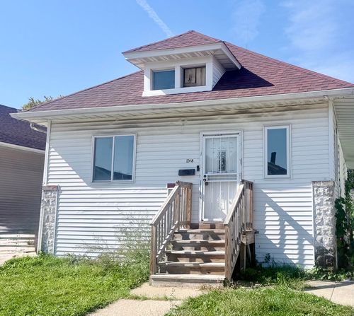 608 S 9th Avenue, Maywood, IL, 60153 | Card Image