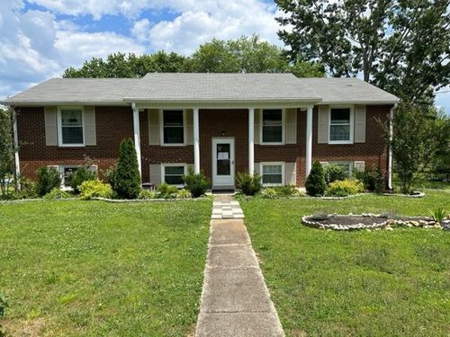 211 Heights Ave, Tullahoma, TN, 37388-3267 | Card Image