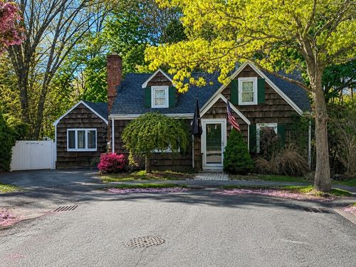 5 Lexington Park, Swampscott, MA, 01907-2114 | Card Image