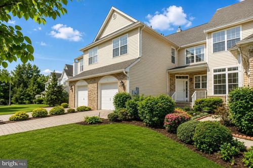 10 Thoreau Ct, East Windsor, NJ, 08520-4681 | Card Image