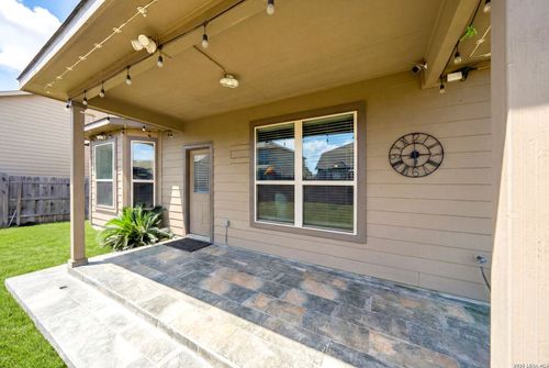 5811 Ivans Farm, San Antonio, TX, 78244-4423 | Card Image