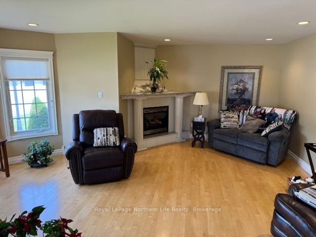 218 Nipissing St, House other with 3 bedrooms, 3 bathrooms and 6 parking in Sturgeon Falls ON | Image 23