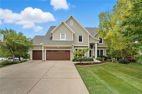 7005 Barth Rd, Shawnee, KS, 66226-3535 | Card Image