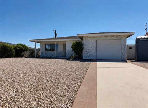 15107 Prado Ct, Victorville, CA, 92395 | Card Image