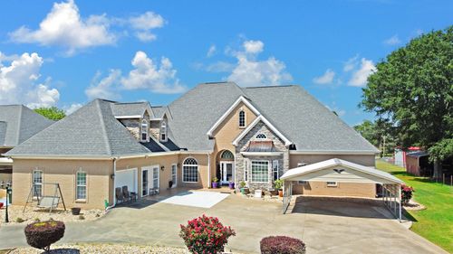 889 Blake Dr, Tuscumbia, AL, 35674-5972 | Card Image