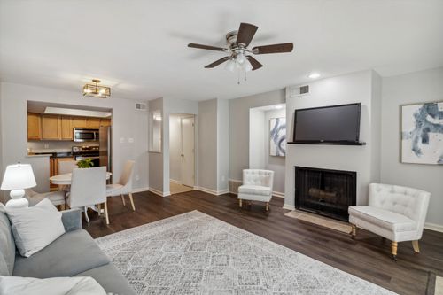 85-1819 Crossflower Cv, Germantown, TN, 38138-3103 | Card Image