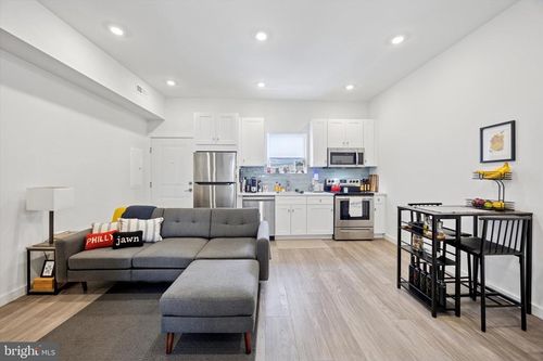 d-1617 Ridge Ave, PHILADELPHIA, PA, 19130-2118 | Card Image