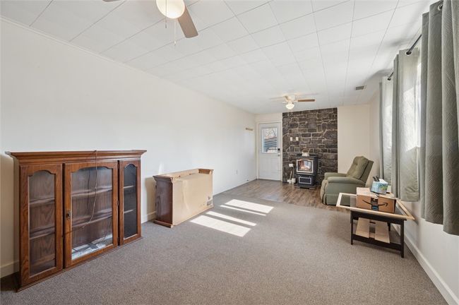 502 Sycamore St, House other with 3 bedrooms, 2 bathrooms and 2 parking in Vandergrift PA | Image 23