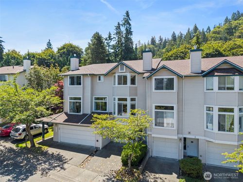 2145-2145 Nw Pacific Elm Dr, Issaquah, WA, 98027-8613 | Card Image