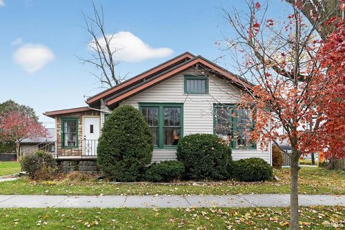 312 E Wabash Ave, Wakarusa, IN, 46573-9527 | Card Image