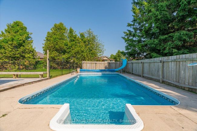 21 Sherwood Cres, House other with 5 bedrooms, 3 bathrooms and 6 parking in Exeter ON | Image 41