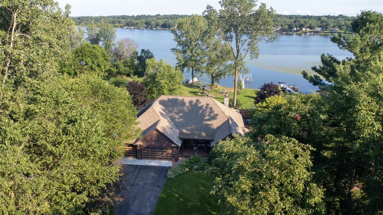 Pleasant Shore Dr, Manchester, MI 48158