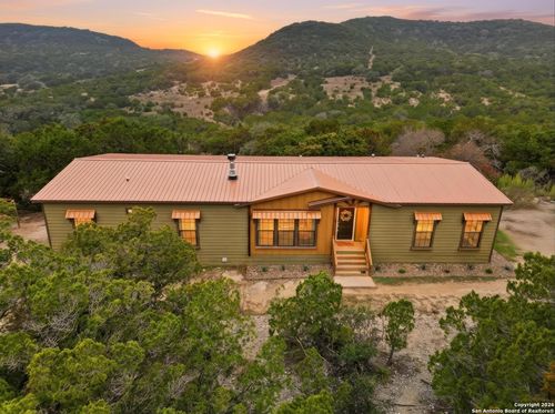 1283 Pipe Springs Dr, Lakehills, TX, 78063-7331 | Card Image