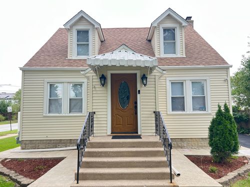 6848 W 96th St, Oak Lawn, IL, 60453-2110 | Card Image