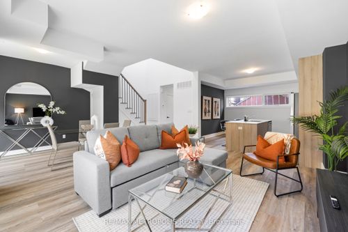 laneway-449 Lansdowne Ave, Toronto, ON, M6H3Y2 | Card Image