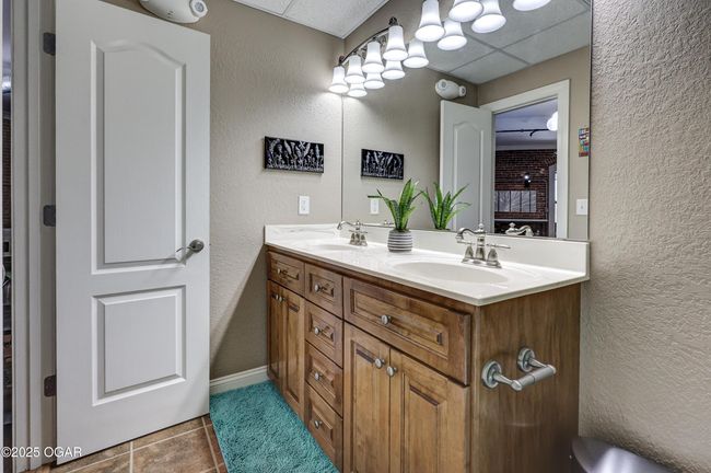403 - 214 E 4 Th St, Condo with 2 bedrooms, 2 bathrooms and null parking in Joplin MO | Image 17