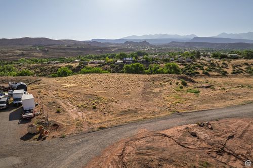 1880 Skyline Dr, Moab, UT, 84532-3224 | Card Image