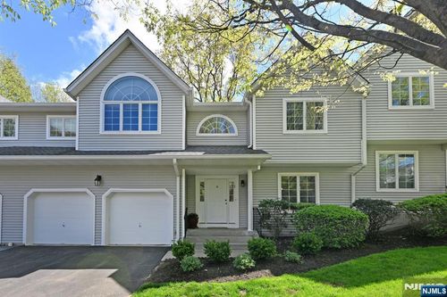 6 Schill Pl, Hillsdale, NJ, 07642-2456 | Card Image