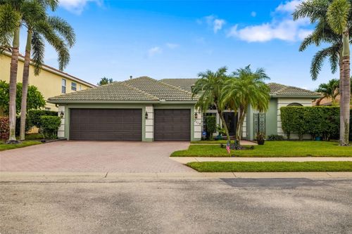 7114 68th Dr E, BRADENTON, FL, 34203-7167 | Card Image