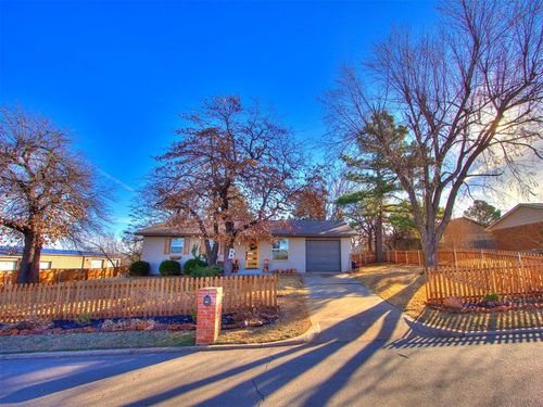 8150 Cedar Ln, Edmond, OK, 73034-8253 | Card Image