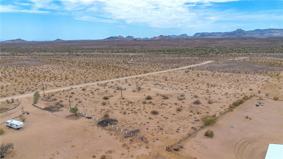 Land in Yucca 5