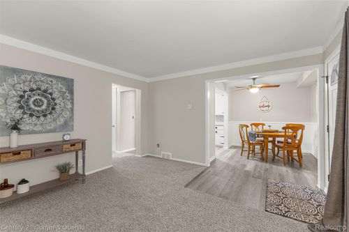 435 Champaign Rd, Lincoln Park, MI, 48146-3003 | Card Image