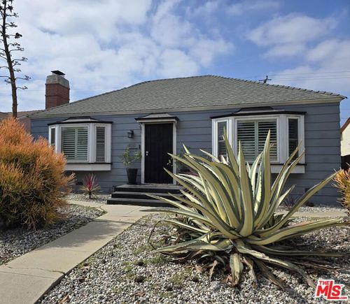 408 W Hillsdale St, Inglewood, CA, 90302-1124 | Card Image
