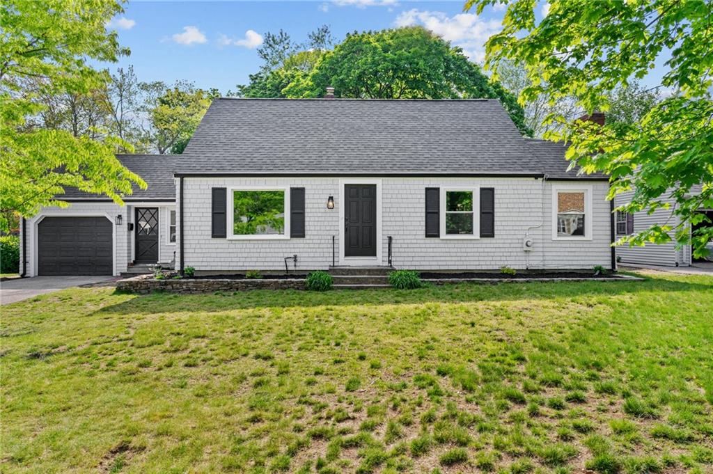 Sunny Cove Dr, Warwick, RI 02889