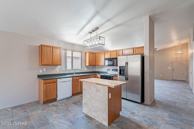17-web-or-mls- Holly Berry-15 | Image 7
