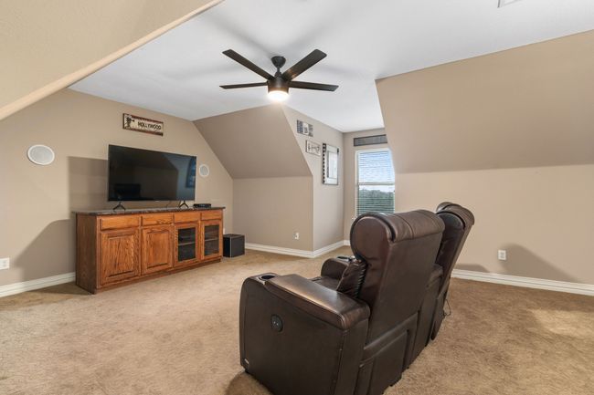 Media room with surround sound! | Image 29