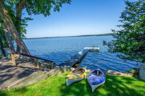 870 S Andrew Dr Ne, New London, MN, 56273-9579 | Card Image