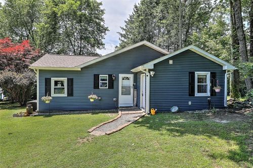 63 Bailey St, Brooklyn, CT, 06234-3508 | Card Image