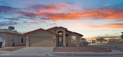 14717 Sand Gate Dr, Horizon City, TX, 79928-5595 | Card Image