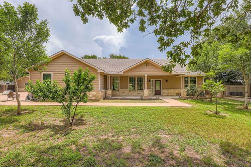 195 Heritage Oaks Dr, Cedar Creek, TX, 78612-3346 | Card Image