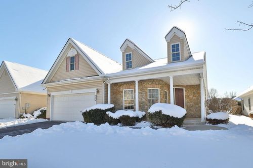 13 Devonshire Dr, Easton, PA, 18045-2189 | Card Image