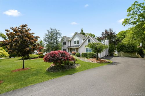 11 Country Holw, Highland Mills, NY, 10930-2141 | Card Image