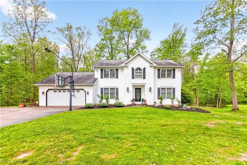 9103 Lake In The Woods Trl, Chagrin Falls, OH, 44023-4350 | Card Image
