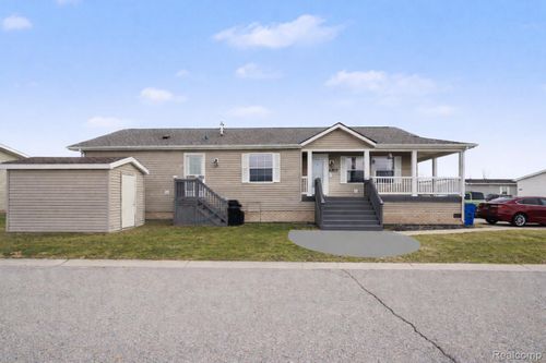 6244 Leigh Ct, Fenton, MI, 48430-8200 | Card Image