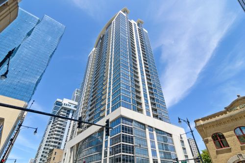 1909-100 E 14th St, Chicago, IL, 60605-3673 | Card Image