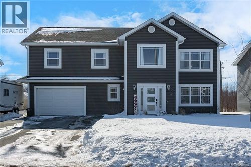 18 Doherty Dr, Oromocto, NB, E2V0M1 | Card Image