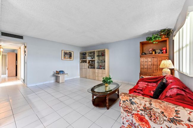 104 Saxony C, Condo with 2 bedrooms, 2 bathrooms and null parking in Delray Beach FL | Image 5