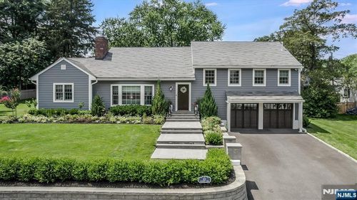 43 Woodmont Rd, Montclair, NJ, 07043-2521 | Card Image