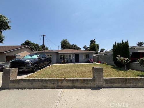 11744 Glenworth St, Santa Fe Springs, CA, 90670-3640 | Card Image