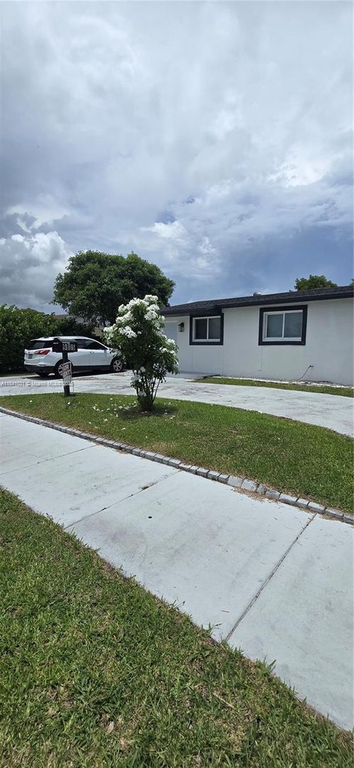 1-9805 Marlin Rd, Cutler Bay, FL, 33157-8648 | Card Image