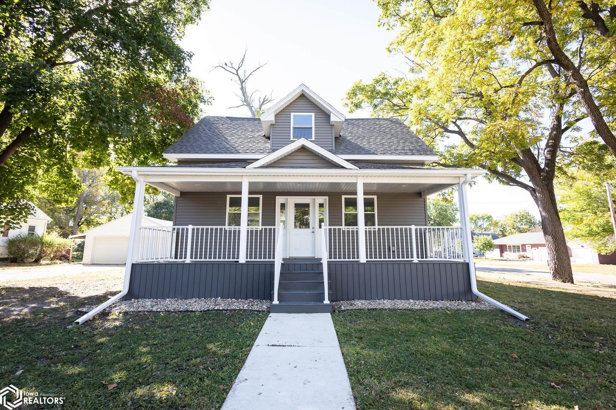 9th St, Garner, IA 50438