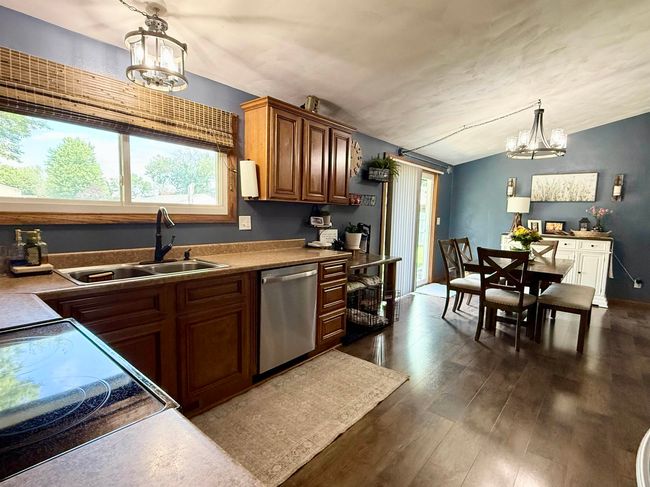 1111 W 14 Th St, House other with 5 bedrooms, 2 bathrooms and null parking in Spencer IA | Image 5
