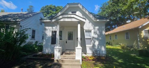 1012 W 6th St Street, Waterloo, IA, 50702 | Card Image