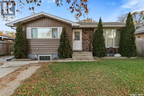 130 Scrivener Cres, Regina, SK, S4N4V7 | Card Image