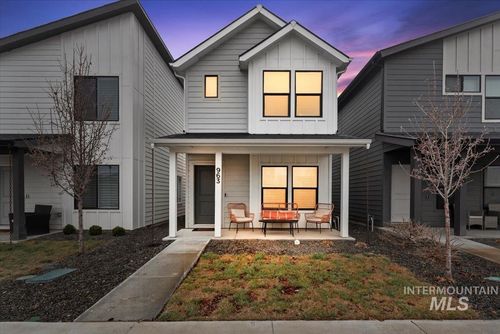 963 S Wavetrain, Boise, ID, 83709 | Card Image