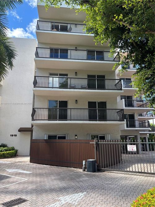 apt-101-1918 Brickell Ave, Miami, FL, 33129-2935 | Card Image